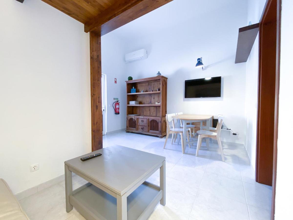 Cozy House In The Center Of #1899 Apartment *